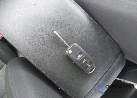 2018 Volkswagen Jetta 1.4T S z USA, uszkodzony, nr VIN 3VW2B7AJ1JM242553